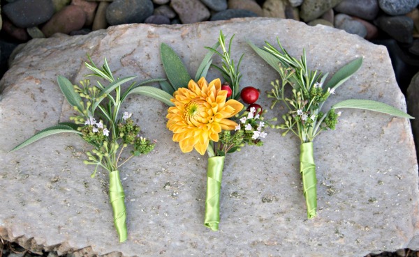 D Arnett Boutonnieres 600