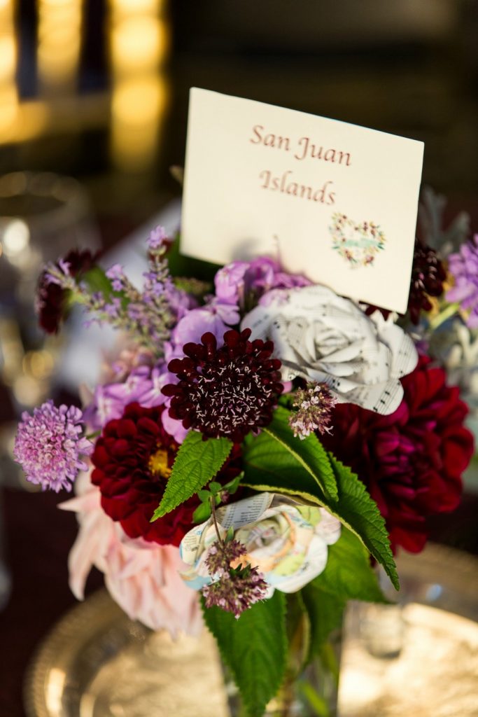 CountryBouquetsFloral-Wedding-Stephanie-Brian-MajesticInn-014